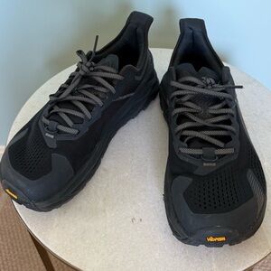 Men's Altra Olympus 4 Black trail Shoes